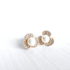 Pearl Stud Earrings - Crystal And Pearls - Flower..